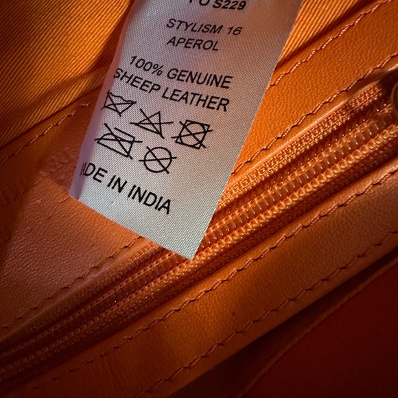 NWT Genuine leather quilted bag - Picture 9 of 11